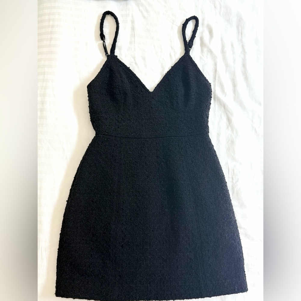 Abercrombie & Fitch Black Mini V-Neck Boucle Textured Dress